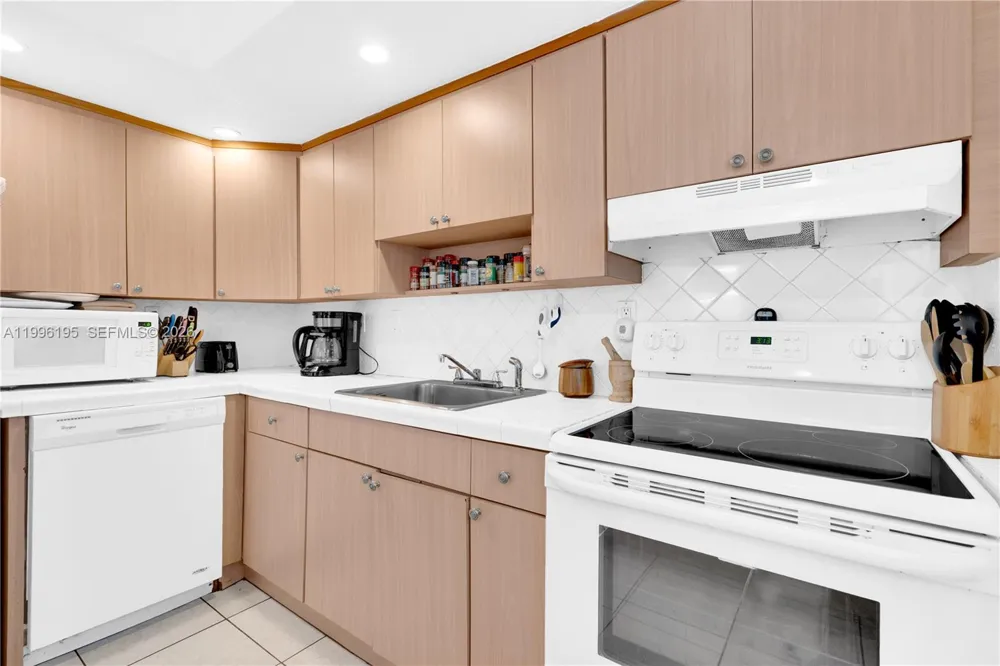 6133 SW 62nd Ter South Miami, FL 33143