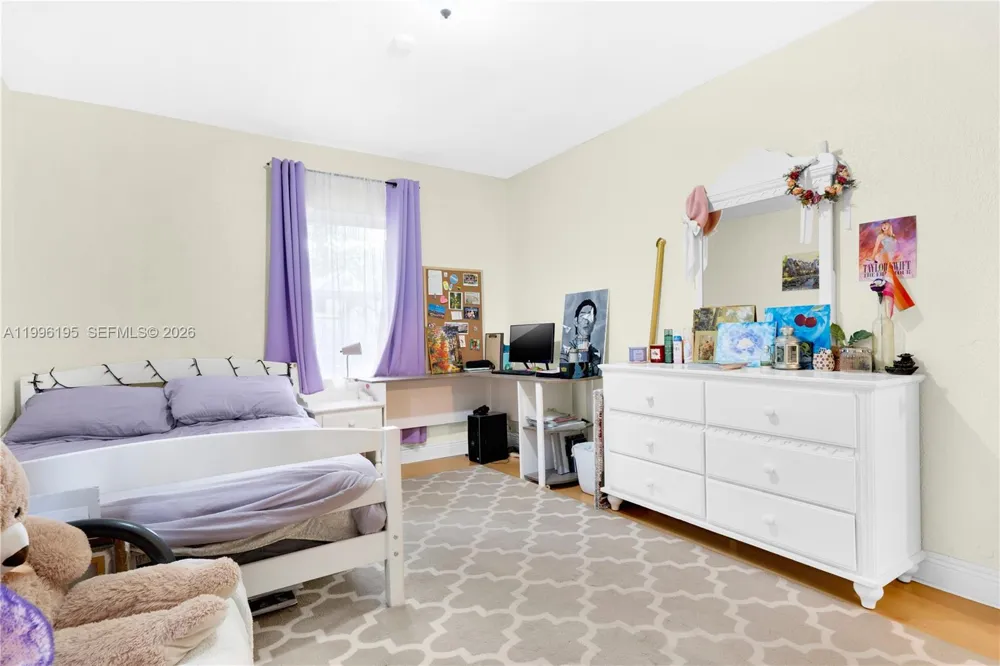 6133 SW 62nd Ter South Miami, FL 33143