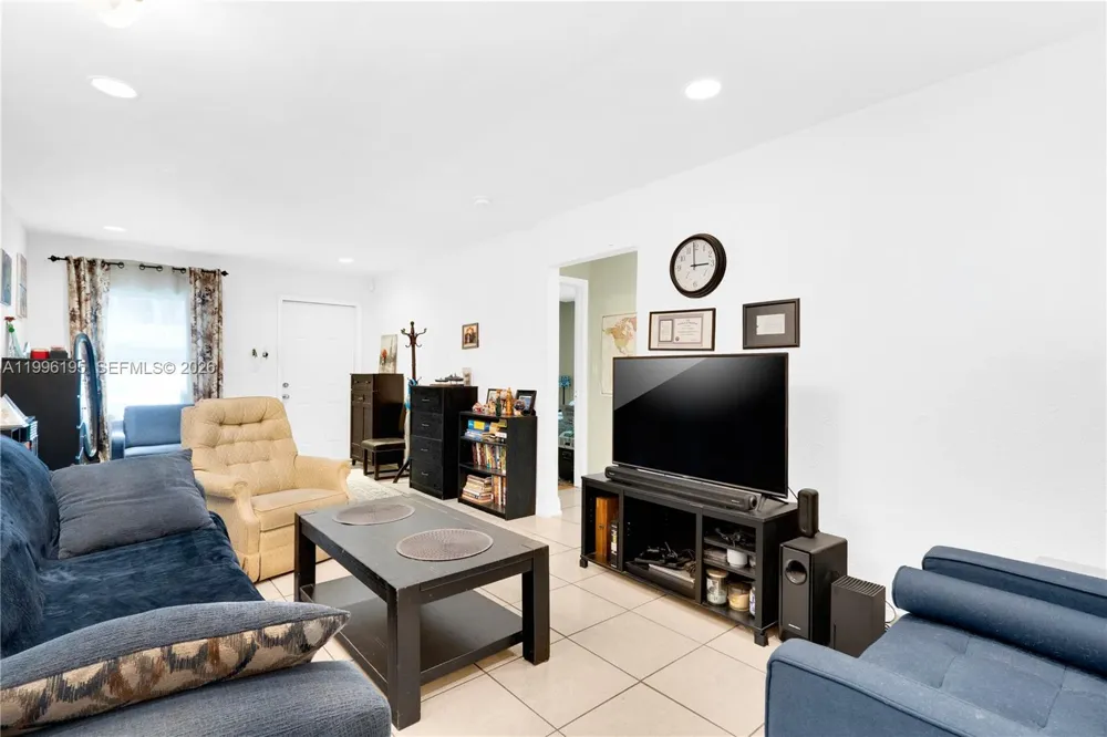 6133 SW 62nd Ter South Miami, FL 33143