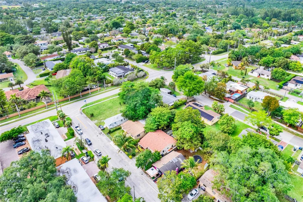 6133 SW 62nd Ter South Miami, FL 33143