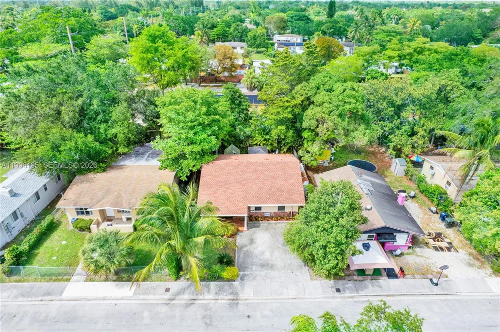 6133 SW 62nd Ter South Miami, FL 33143