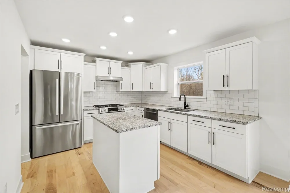 7294 River Rock Drive Davison Township, MI 48423