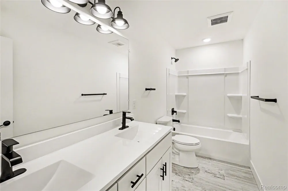 7294 River Rock Drive Davison Township, MI 48423