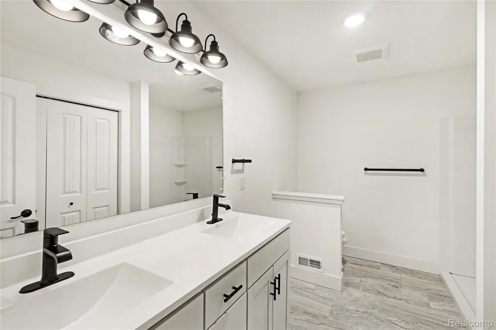 7294 River Rock Drive Davison Township, MI 48423