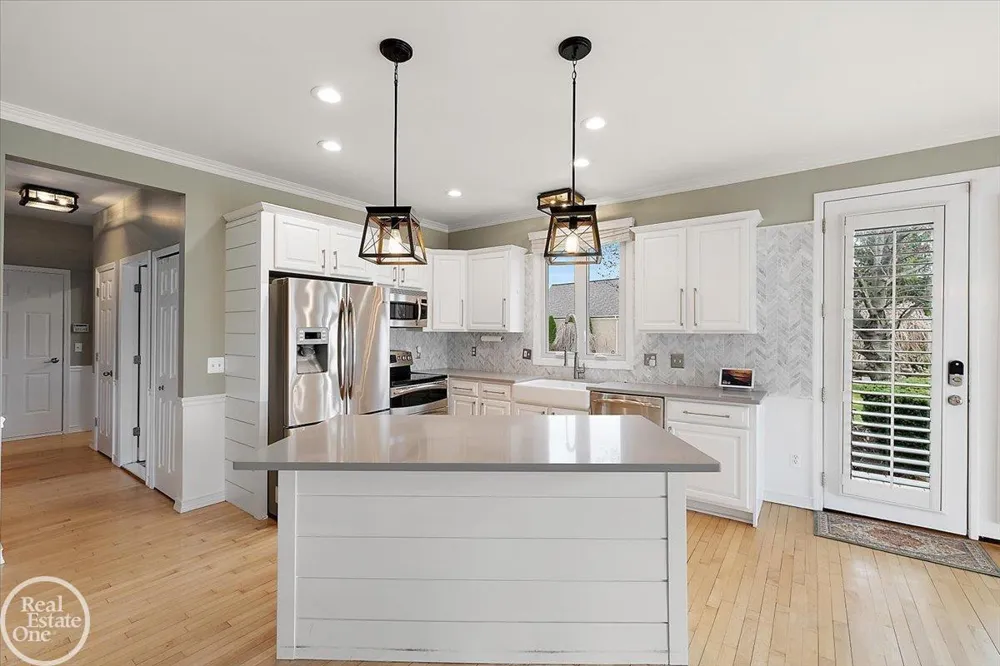 59807 Glacier Ridge N. Drive Washington Township, MI 48094