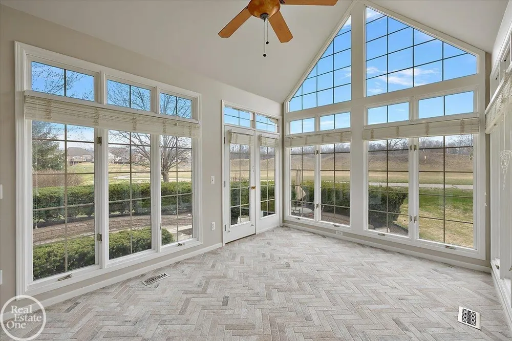 59807 Glacier Ridge N. Drive Washington Township, MI 48094