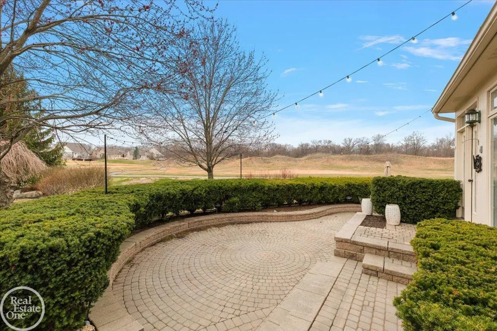 59807 Glacier Ridge N. Drive Washington Township, MI 48094