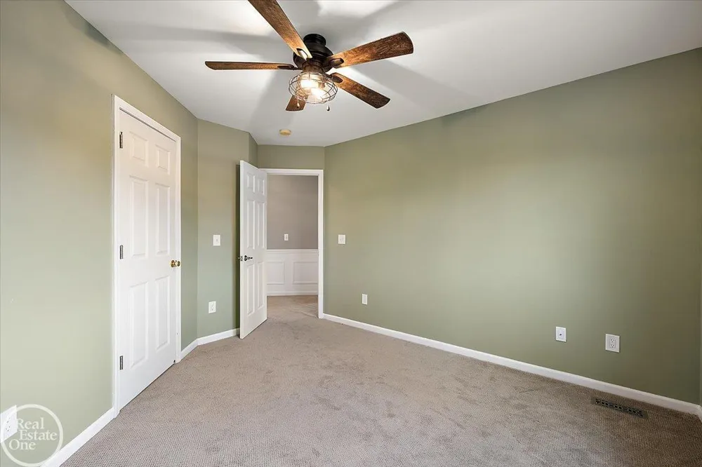 59807 Glacier Ridge N. Drive Washington Township, MI 48094