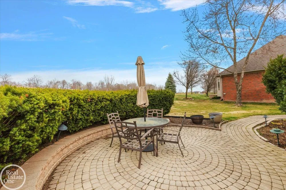 59807 Glacier Ridge N. Drive Washington Township, MI 48094