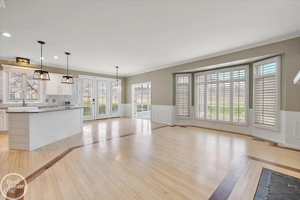 59807 Glacier Ridge N. Drive Washington Township, MI 48094