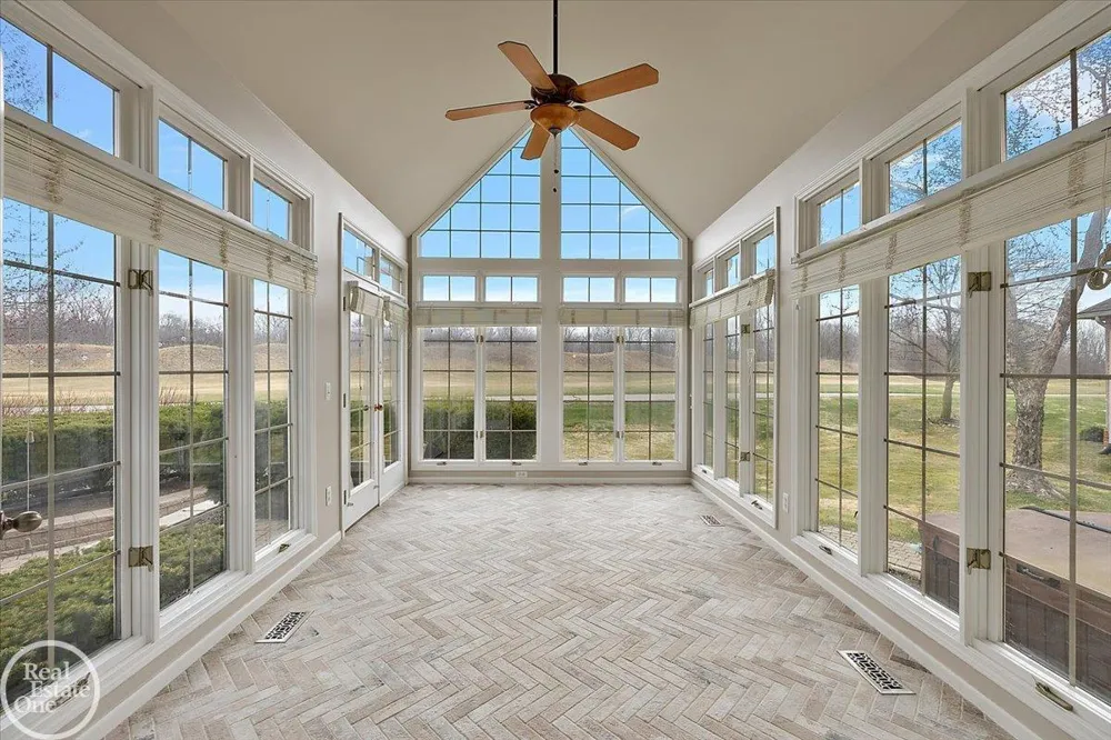 59807 Glacier Ridge N. Drive Washington Township, MI 48094