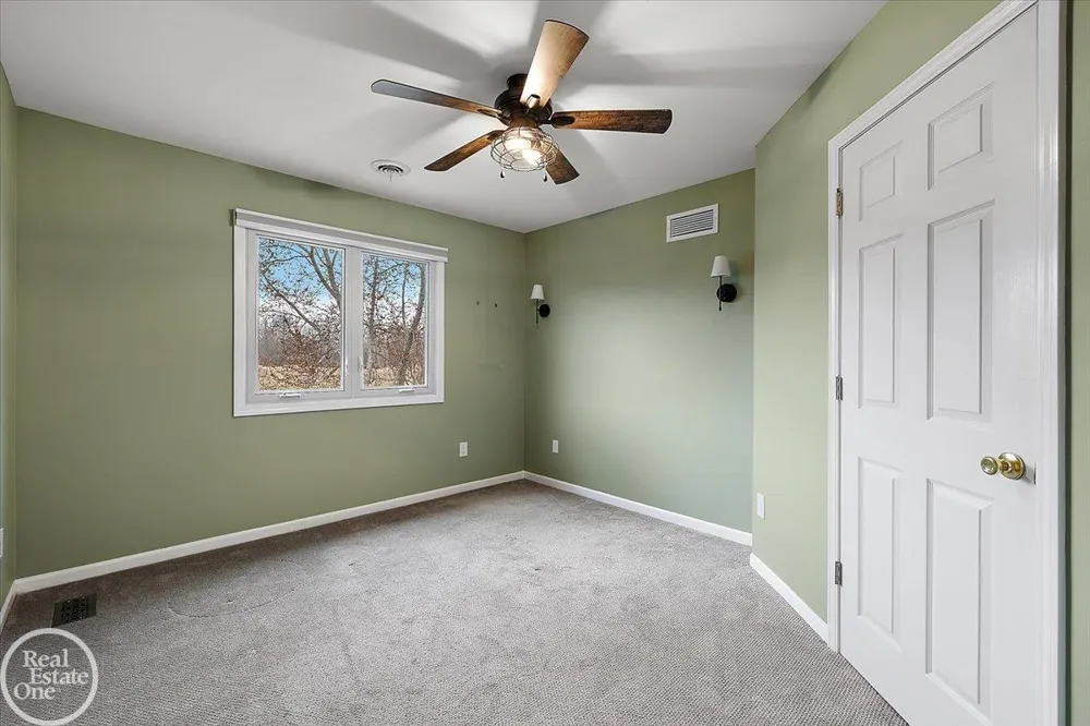 59807 Glacier Ridge N. Drive Washington Township, MI 48094