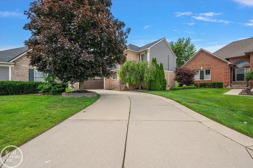 59807 Glacier Ridge N. Drive Washington Township, MI 48094