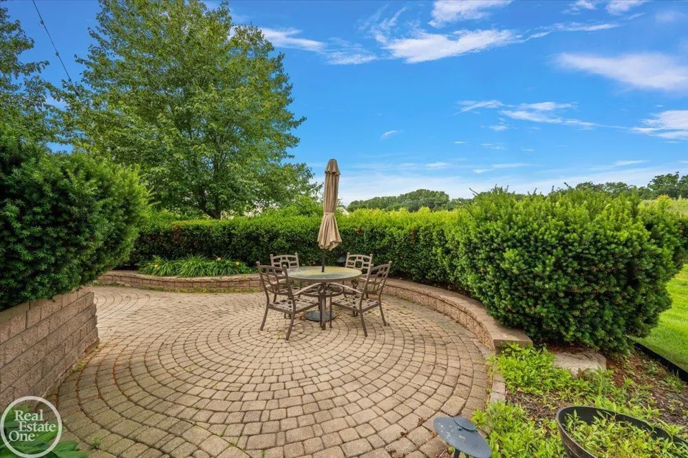 59807 Glacier Ridge N. Drive Washington Township, MI 48094