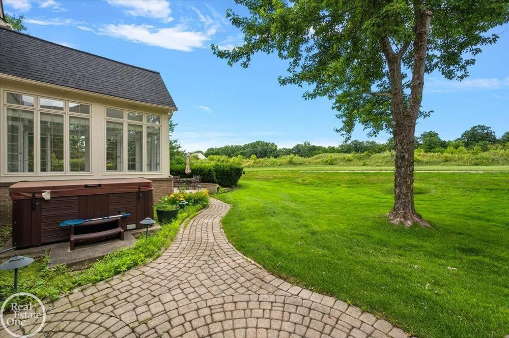 59807 Glacier Ridge N. Drive Washington Township, MI 48094