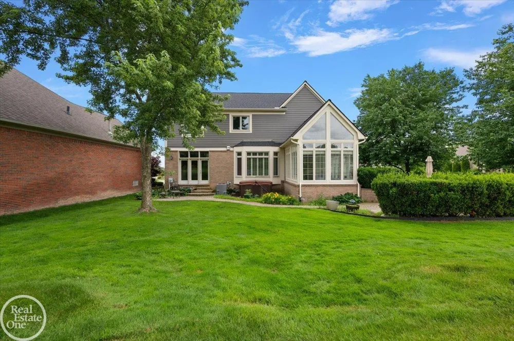 59807 Glacier Ridge N. Drive Washington Township, MI 48094