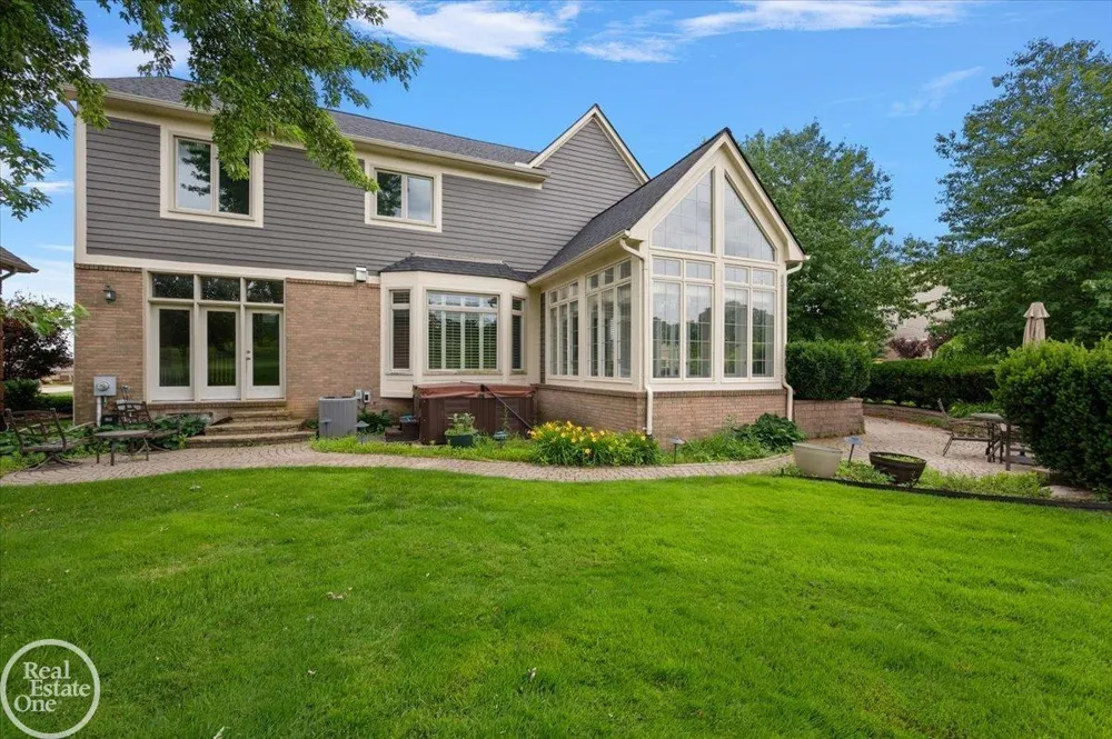 59807 Glacier Ridge N. Drive Washington Township, MI 48094