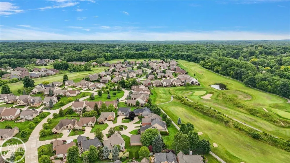 59807 Glacier Ridge N. Drive Washington Township, MI 48094