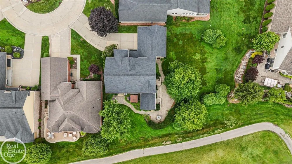 59807 Glacier Ridge N. Drive Washington Township, MI 48094