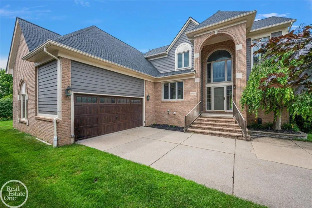 59807 Glacier Ridge N. Drive Washington Township, MI 48094