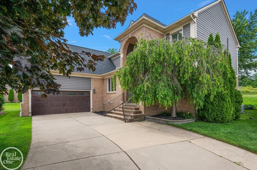 59807 Glacier Ridge N. Drive Washington Township, MI 48094