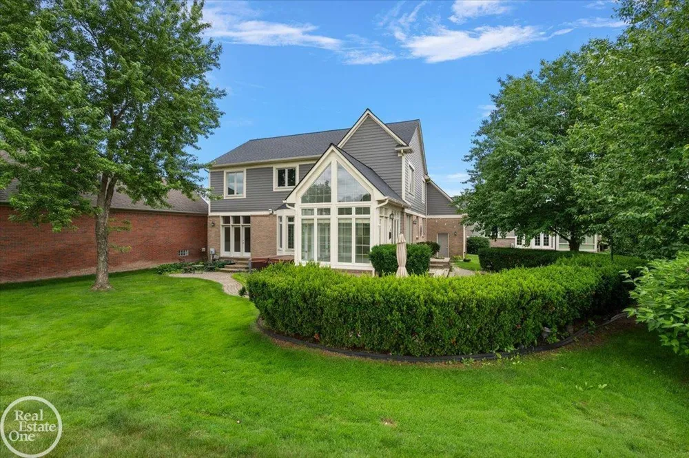 59807 Glacier Ridge N. Drive Washington Township, MI 48094