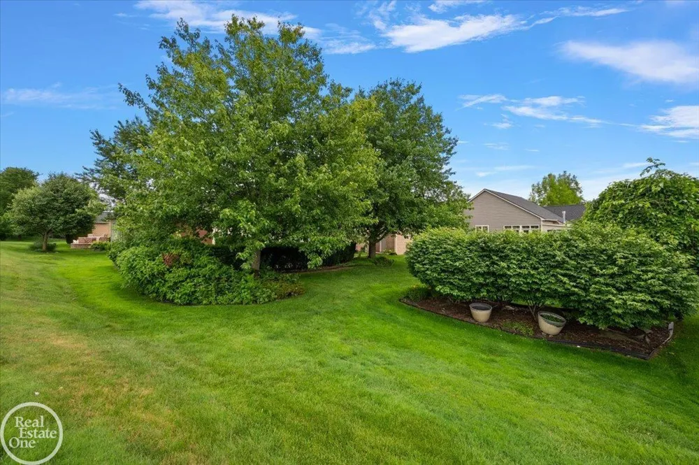 59807 Glacier Ridge N. Drive Washington Township, MI 48094