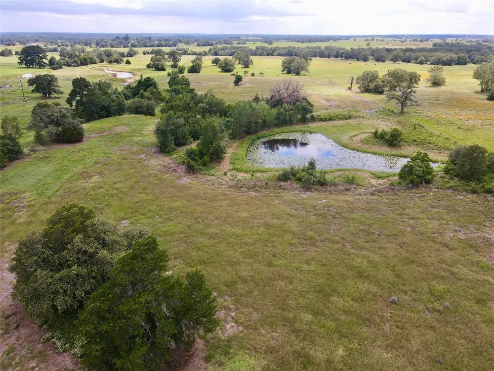 2654 County Road 329 Lincoln, TX 78948