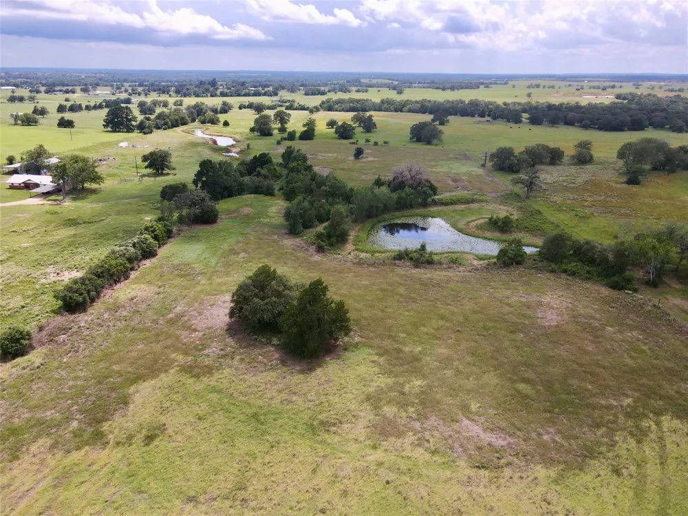 2654 County Road 329 Lincoln, TX 78948