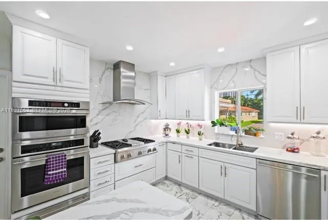1400 NE 103rd St Miami Shores, FL 33138