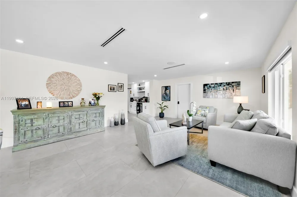 1574 Ricardo Fort Myers, FL 33901