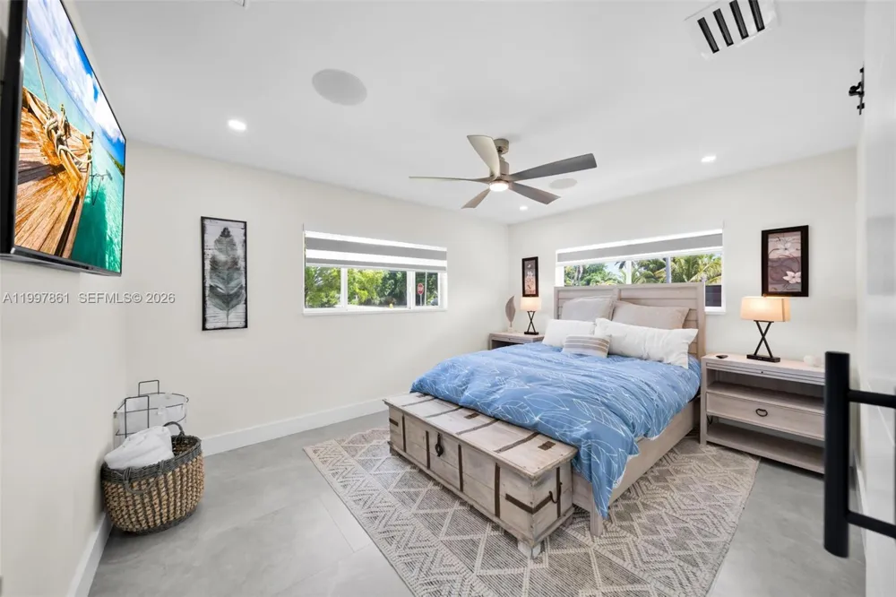 1574 Ricardo Fort Myers, FL 33901