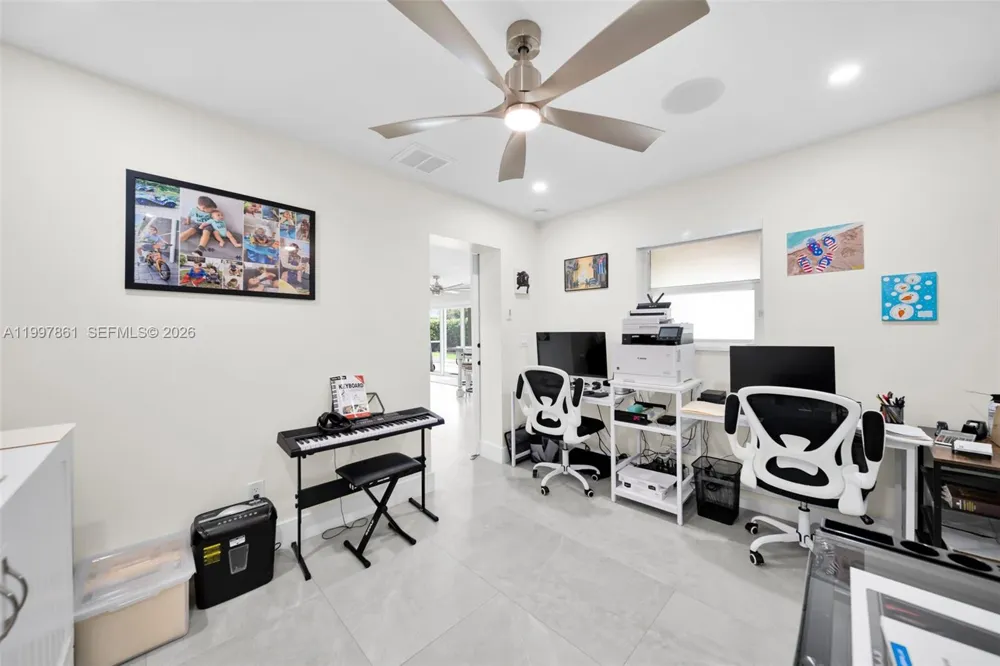 1574 Ricardo Fort Myers, FL 33901