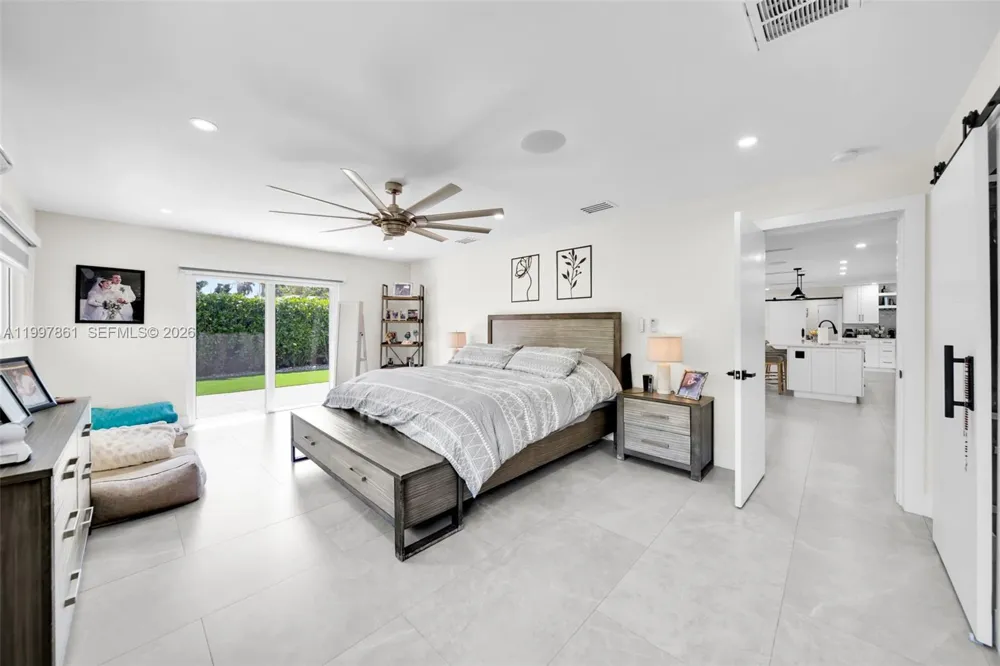 1574 Ricardo Fort Myers, FL 33901