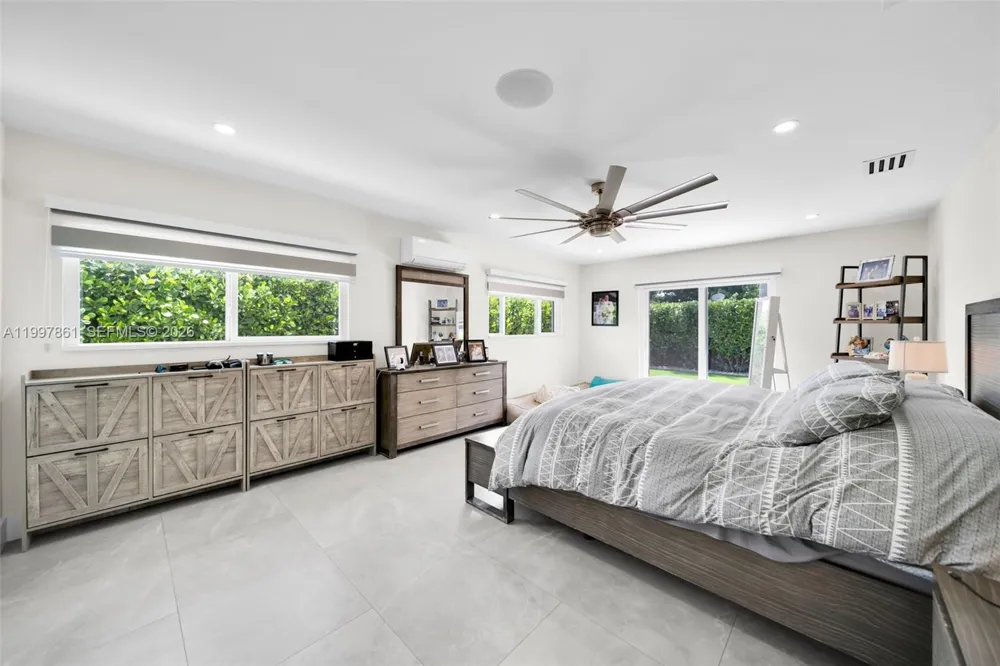 1574 Ricardo Fort Myers, FL 33901