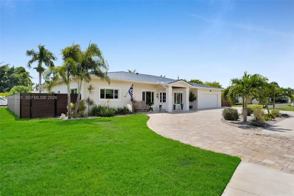 1574 Ricardo Fort Myers, FL 33901