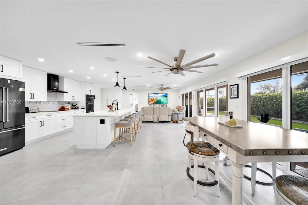 1574 Ricardo Fort Myers, FL 33901