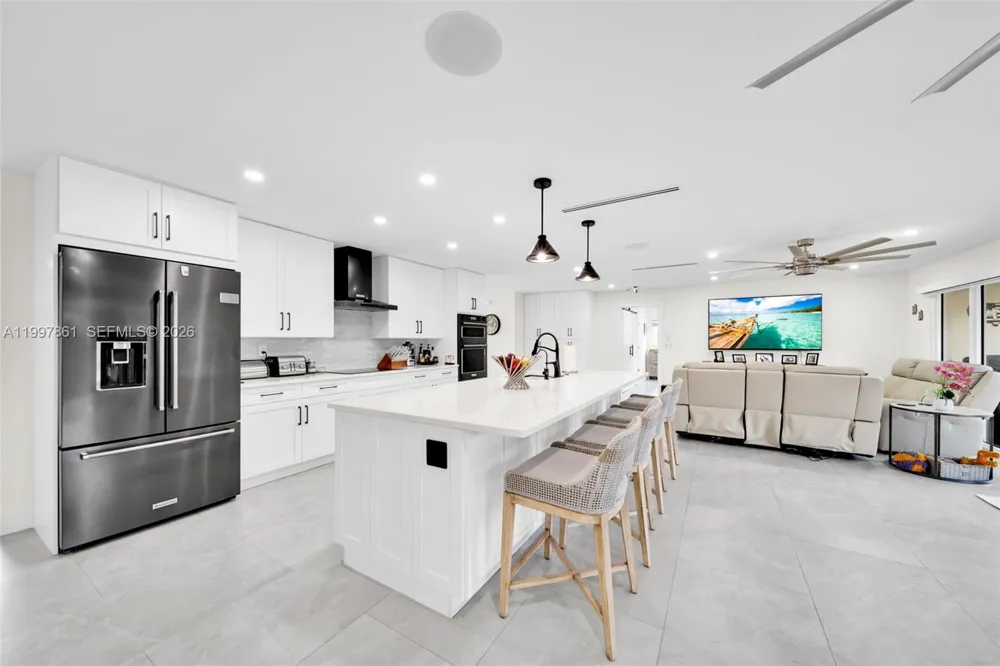 1574 Ricardo Fort Myers, FL 33901