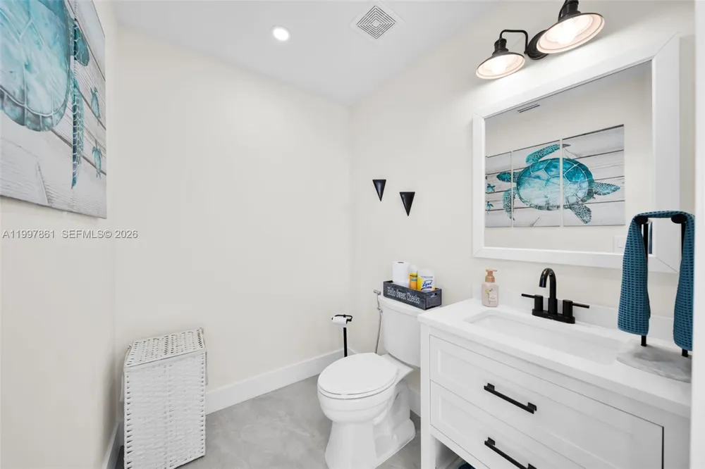 1574 Ricardo Fort Myers, FL 33901