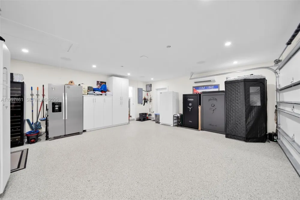 1574 Ricardo Fort Myers, FL 33901
