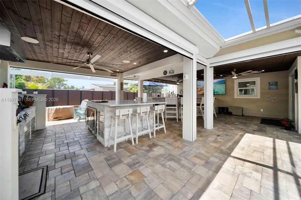 1574 Ricardo Fort Myers, FL 33901