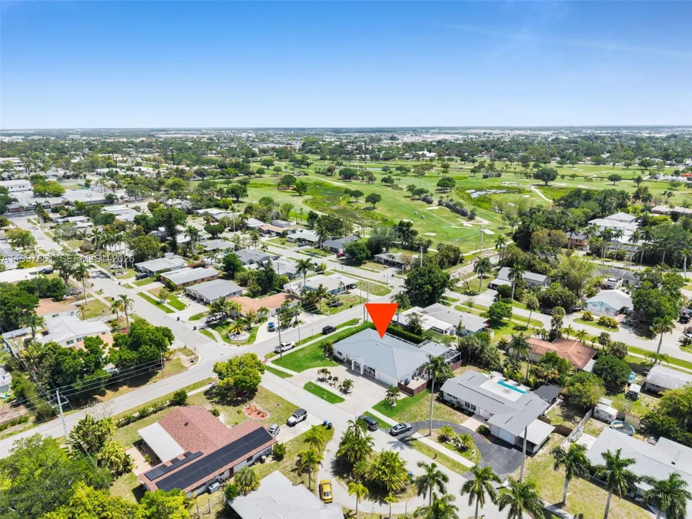 1574 Ricardo Fort Myers, FL 33901