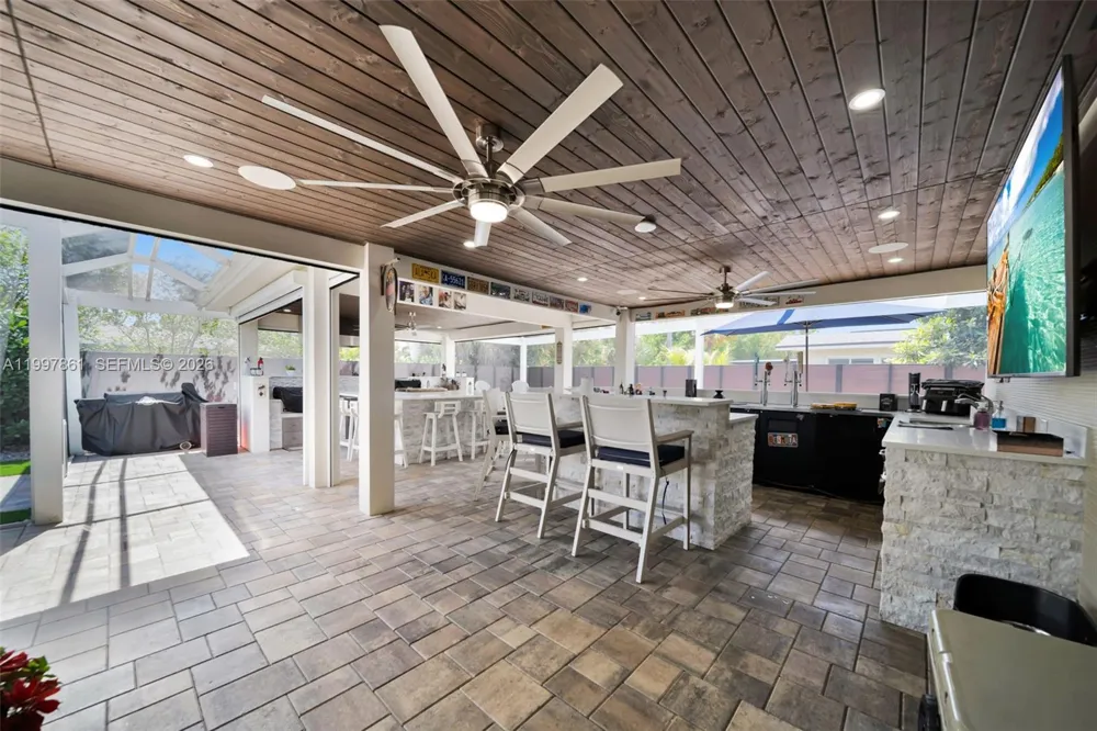 1574 Ricardo Fort Myers, FL 33901