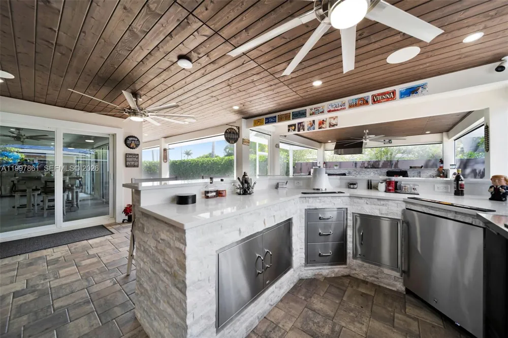 1574 Ricardo Fort Myers, FL 33901