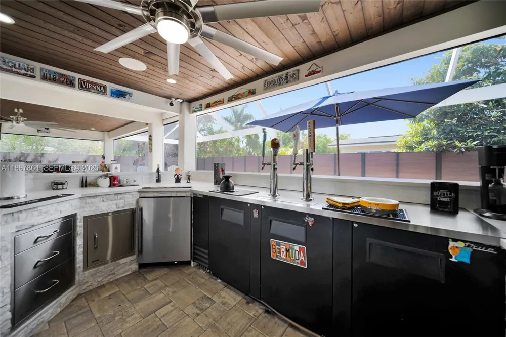 1574 Ricardo Fort Myers, FL 33901