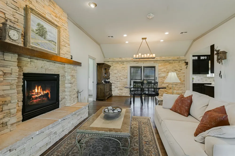 1700 Plum Lane Brenham, TX 77833