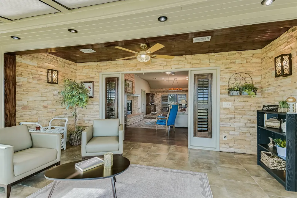 1700 Plum Lane Brenham, TX 77833