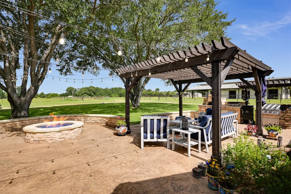 1700 Plum Lane Brenham, TX 77833