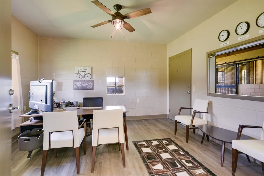 1700 Plum Lane Brenham, TX 77833