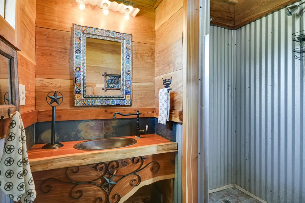 1700 Plum Lane Brenham, TX 77833